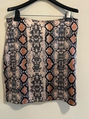 Snake Print Pencil Skirt in‎ Blush and Black